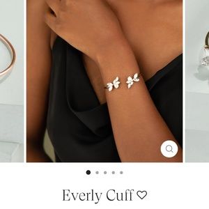 NWT Olive & Piper cuff